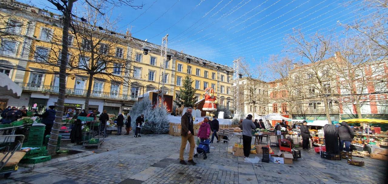 Santocha : Appartement En Plein Coeur De Ville ! Carcassonne Exteriör bild