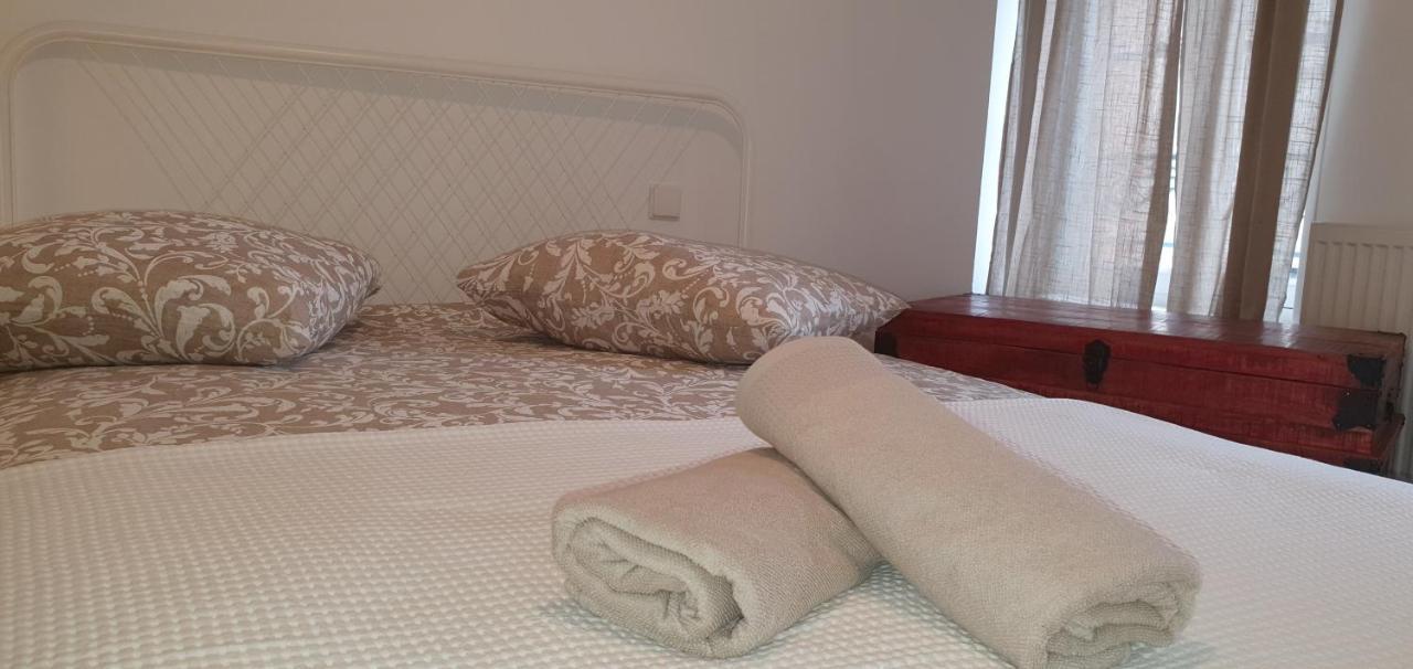 Santocha : Appartement En Plein Coeur De Ville ! Carcassonne Exteriör bild