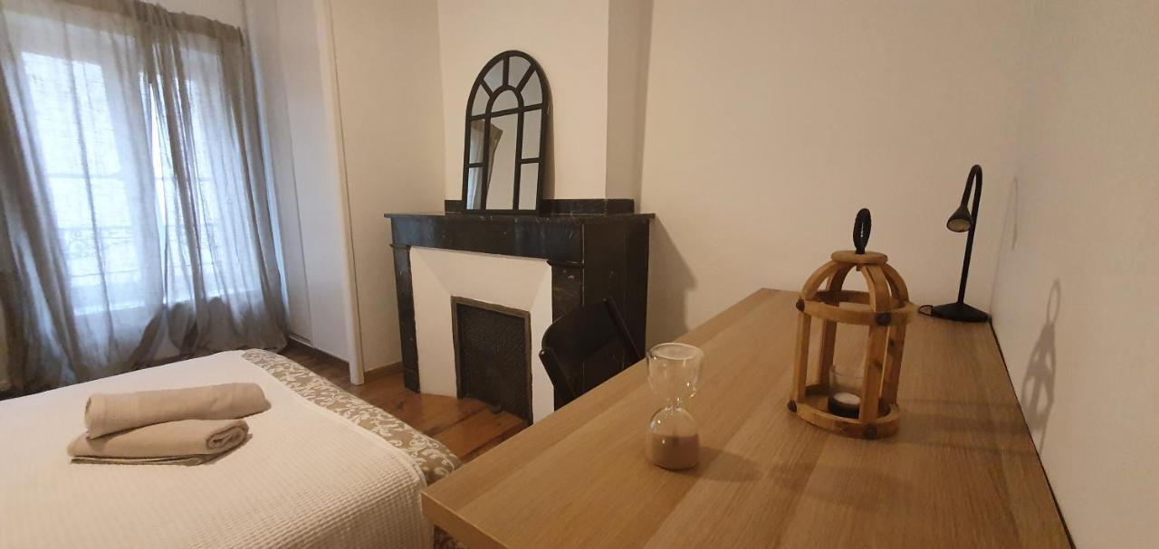 Santocha : Appartement En Plein Coeur De Ville ! Carcassonne Exteriör bild