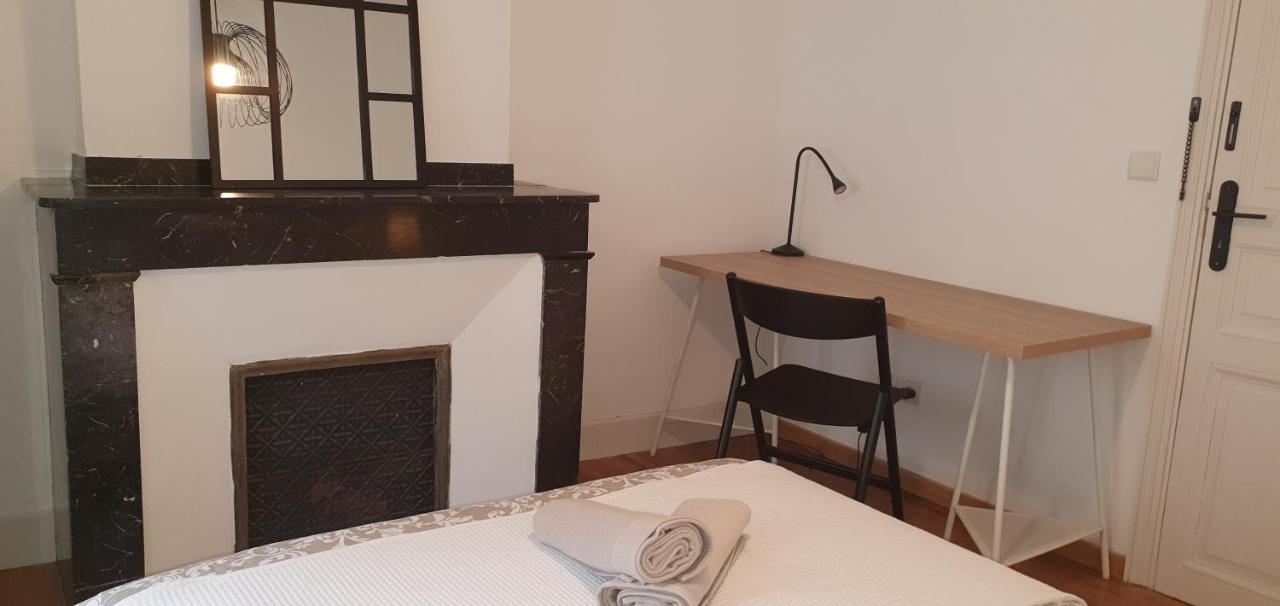 Santocha : Appartement En Plein Coeur De Ville ! Carcassonne Exteriör bild