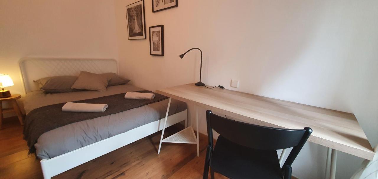Santocha : Appartement En Plein Coeur De Ville ! Carcassonne Exteriör bild