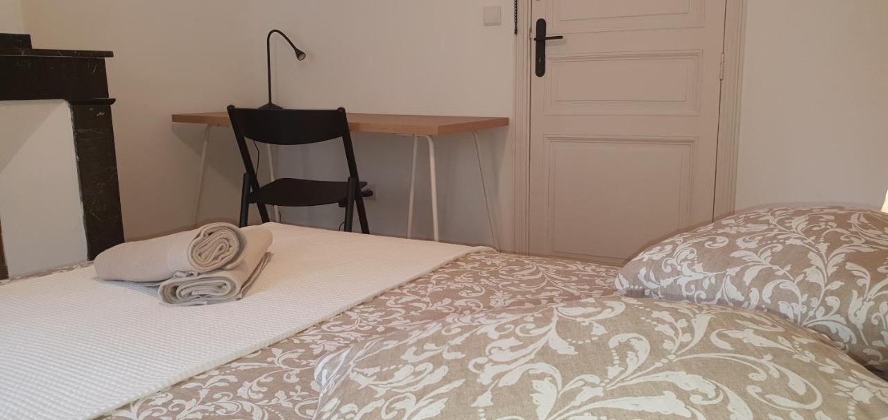 Santocha : Appartement En Plein Coeur De Ville ! Carcassonne Exteriör bild